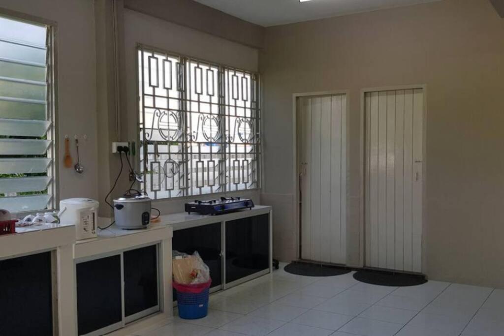 J & I Homestay Sibu Exterior photo